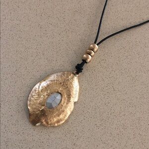 Victoria Leland Designs Elegant Gold Pendant Necklace